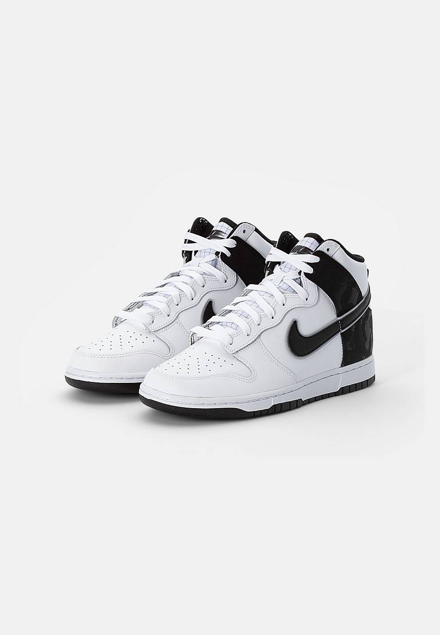Фото № 4 с приближением к товару «‎Nike Dunk Retro »