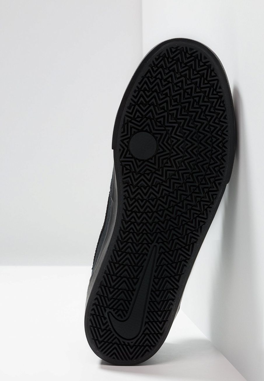 Фото № 5 с приближением к товару «‎Nike Charge Slr »