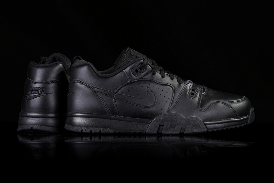 Фото № 3 с приближением к товару «‎Nike Air Cross Trainer Low 'Triple Black'»