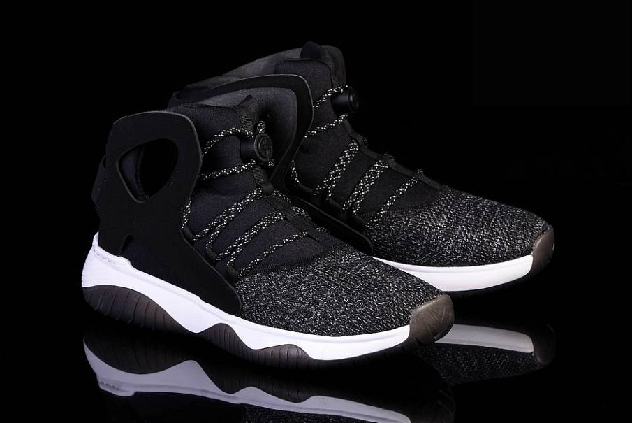 Фото № 2 с приближением к товару «‎Nike Air Flight Huarache Ultra Oreo»