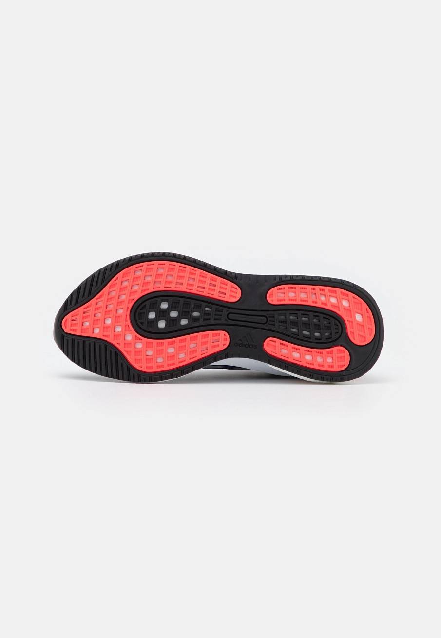 Фото № 5 с приближением к товару «‎Adidas Supernova»