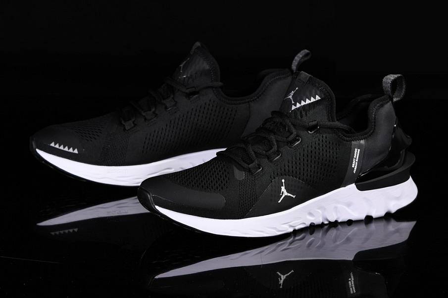 Фото № 3 с приближением к товару «‎Nike Air Jordan React Havoc »