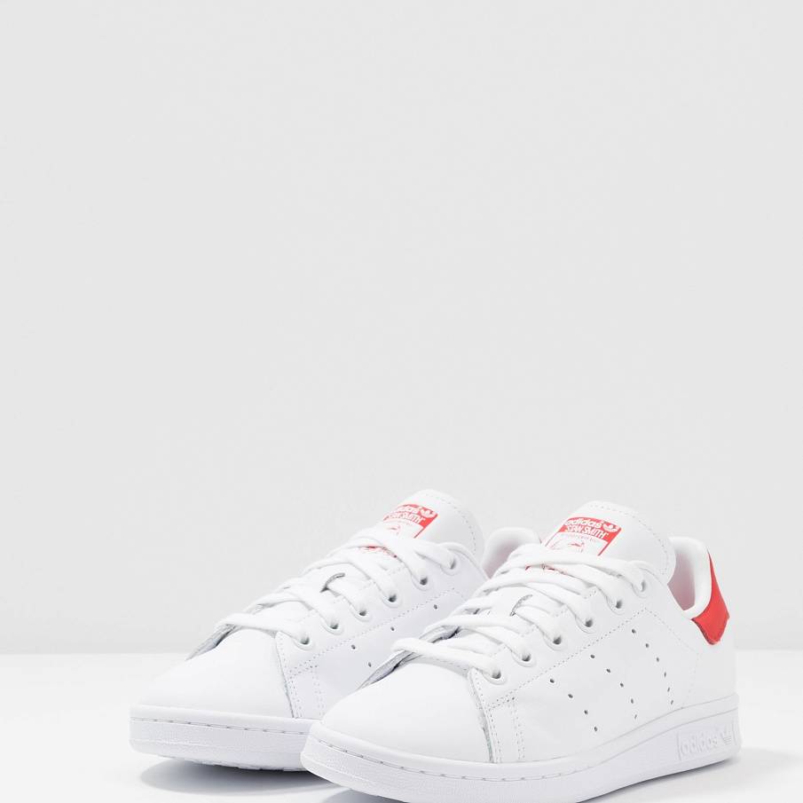 Фото № 3 с приближением к товару «‎Adidas Stan Smith »