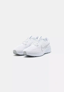 Фото № 2 с приближением к товару «‎AIR ZOOM PEGASUS 40»