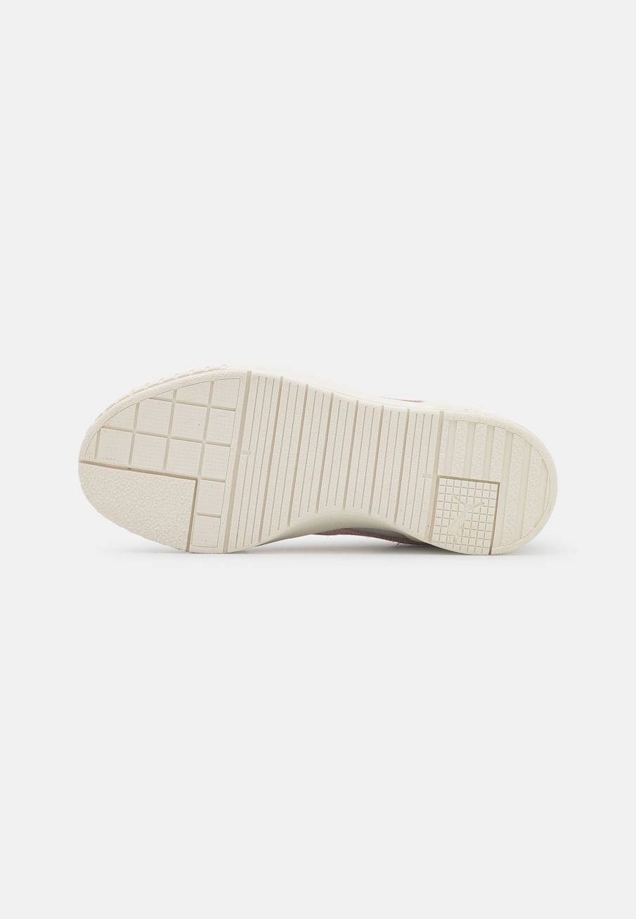 Фото № 5 с приближением к товару «‎Puma Cali Frosted Hike »