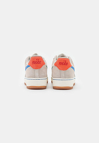 Фото № 3 с приближением к товару «‎Nike Air Force 1 »
