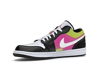 Фото № 3 с приближением к товару «‎Jordan 1 Low Black Active Fuchsia Cyber»
