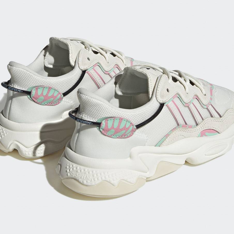 Фото № 4 с приближением к товару «‎Adidas Ozweego »