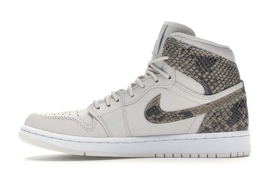 Фото № 3 с приближением к товару «‎Jordan 1 Retro High White Snake »