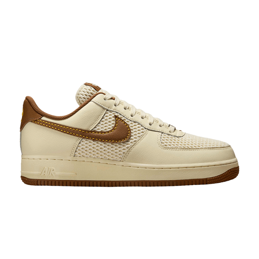 Фото № 1 с приближением к товару «‎Nike Air Force 1 07 LV8 Coconut Milk Light British Tan»