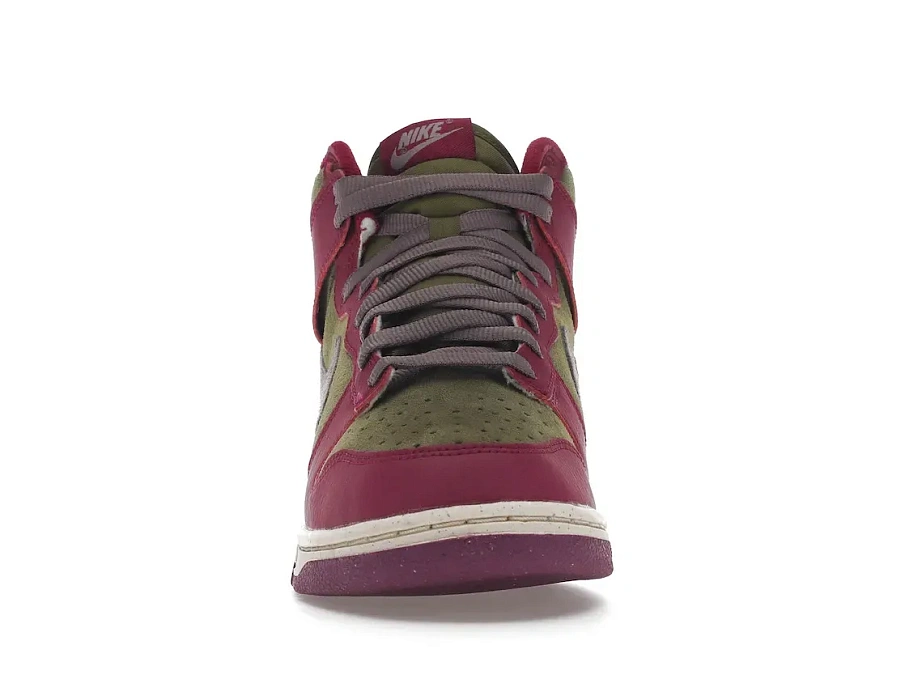 Фото № 2 с приближением к товару «‎Nike Dunk High Dynamic Berry »