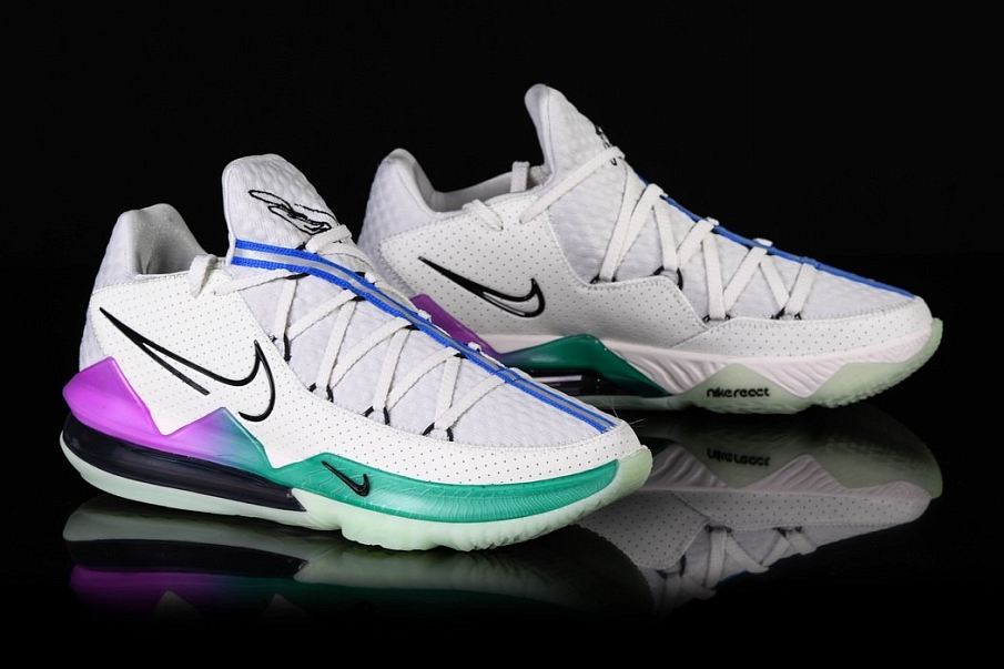 Фото № 2 с приближением к товару «‎Nike LeBron 17 Low 'Glow In The Dark'»
