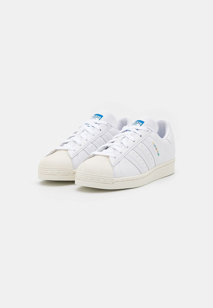 Фото № 3 с приближением к товару «‎Adidas Superstar »