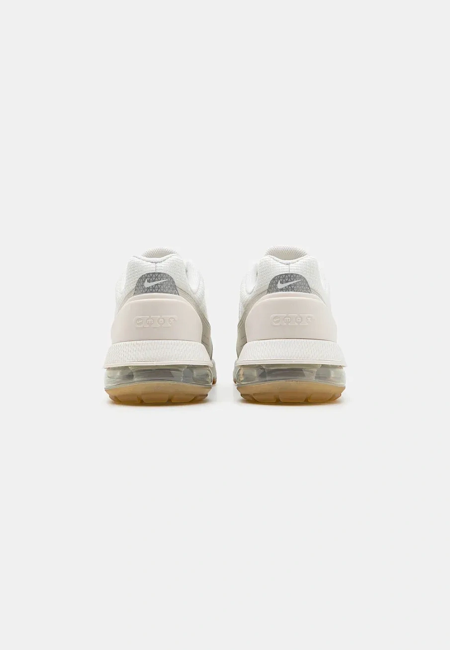 Фото № 3 с приближением к товару «‎AIR MAX PULSE»