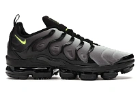 Фото № 1 с приближением к товару «‎Nike Air VaporMax Plus Neon»