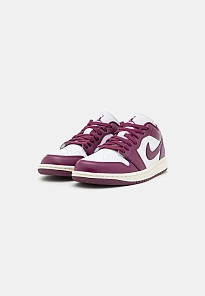 Фото № 4 с приближением к товару «‎AIR JORDAN 1 LOW»