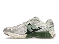 Фото № 3 с приближением к товару «‎New Balance 860 V2»