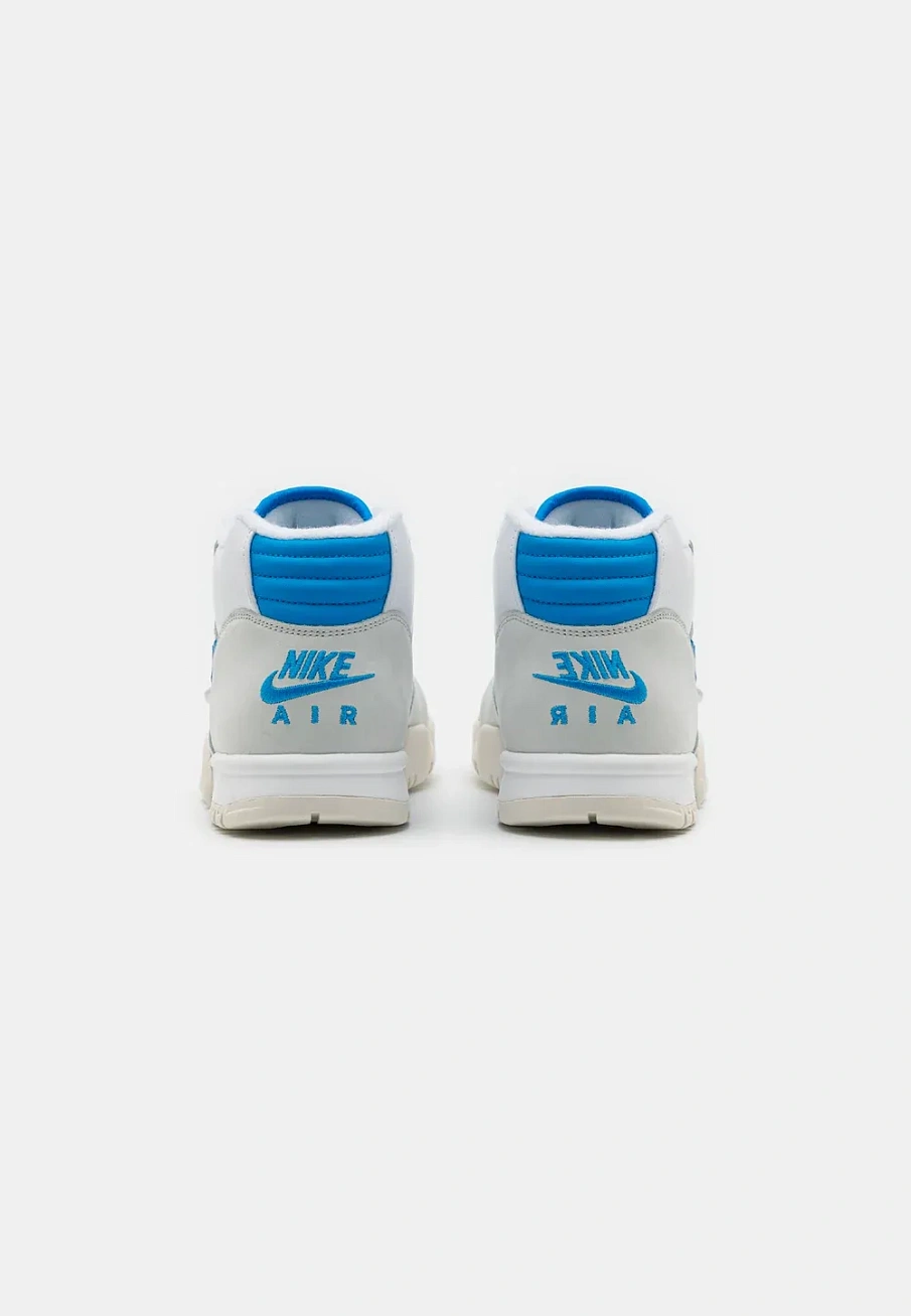 Фото № 3 с приближением к товару «‎AIR TRAINER 1»