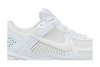 Фото № 3 с приближением к товару «‎Nike Women's Air Zoom Vomero 5 Triple White»