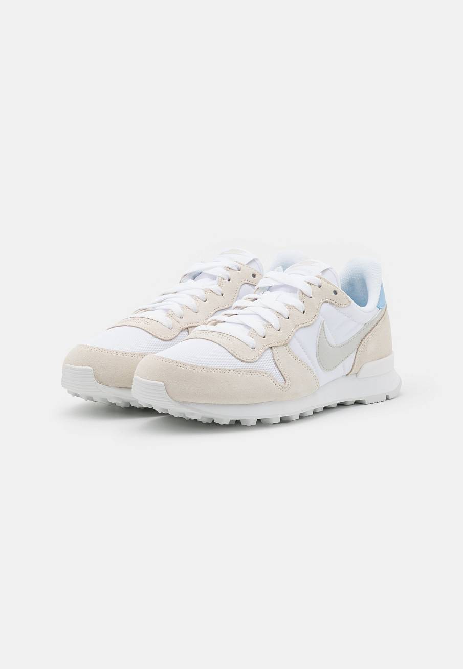 Фото № 2 с приближением к товару «‎Nike Internationalist »