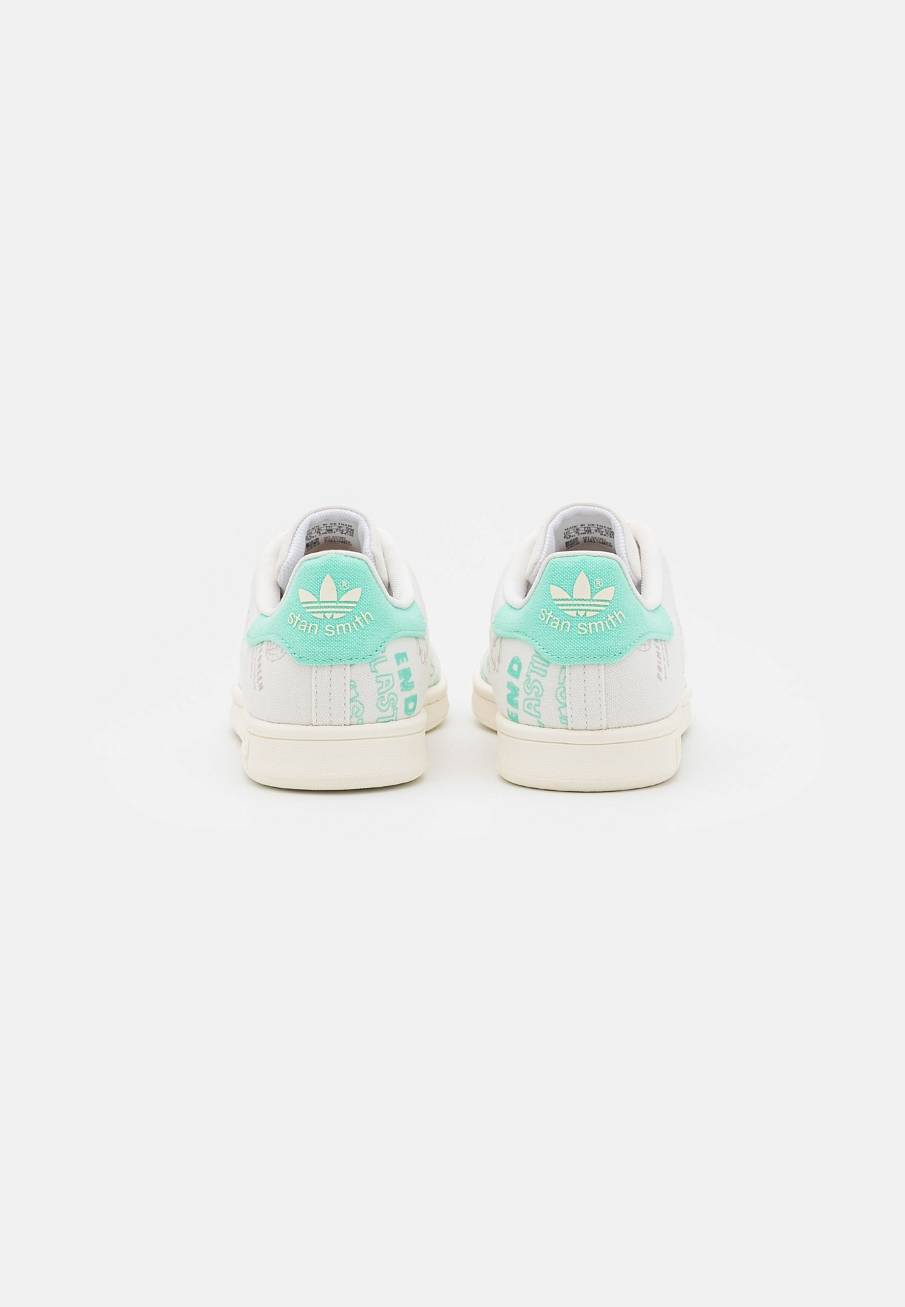 Фото № 3 с приближением к товару «‎Adidas Stan Smith »