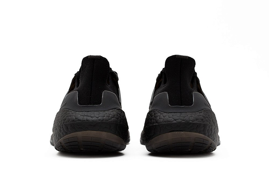 Фото № 4 с приближением к товару «‎Adidas Ultraboost 22 W»