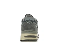 Фото № 4 с приближением к товару «‎New Balance 991v2»