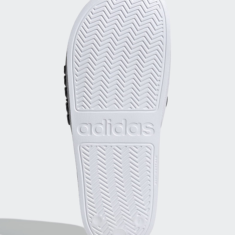 Фото № 5 с приближением к товару «‎Adidas»