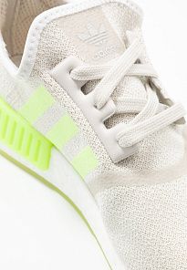Фото № 3 с приближением к товару «‎Adidas Nmd_r1 »
