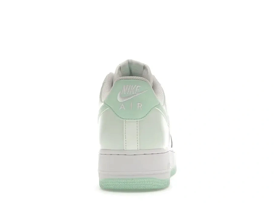 Фото № 4 с приближением к товару «‎Nike Air Force 1 Low '07»