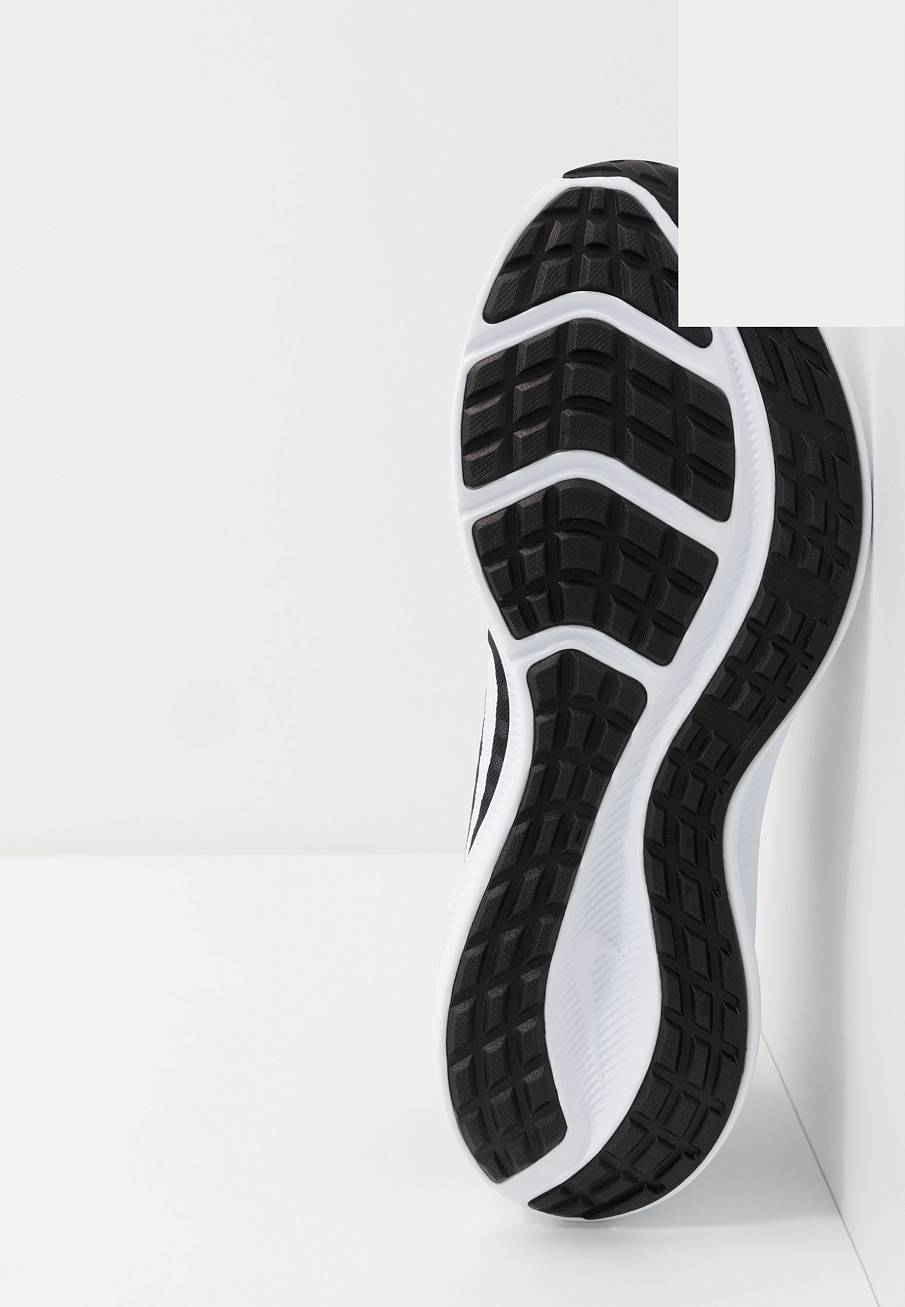Фото № 5 с приближением к товару «‎Nike Downshifter 10»