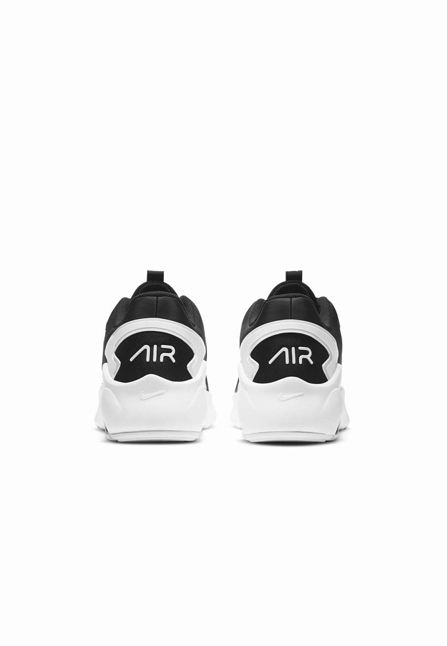 Фото № 3 с приближением к товару «‎Nike Max Bolt »
