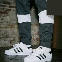 Фото № 5 с приближением к товару «‎Adidas Superstar »