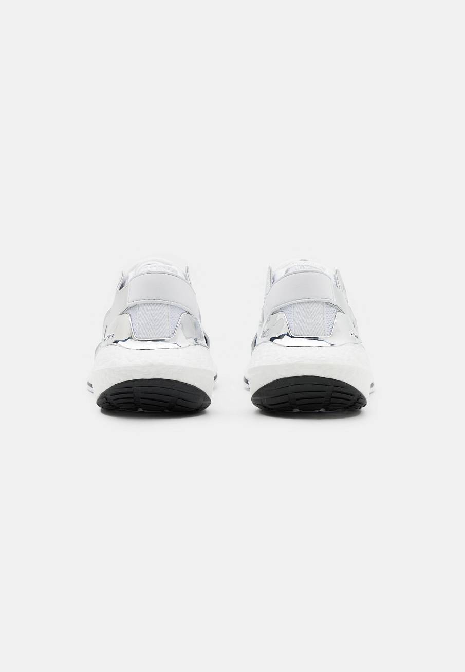Фото № 3 с приближением к товару «‎Adidas Ultraboost 22»