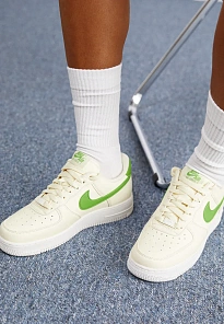 Фото № 1 с приближением к товару «‎AIR FORCE 1 07 NEXT NATURE»