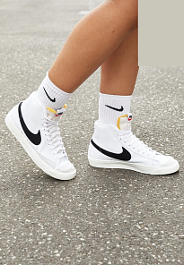 Фото № 4 с приближением к товару «‎Nike Blazer 77 »