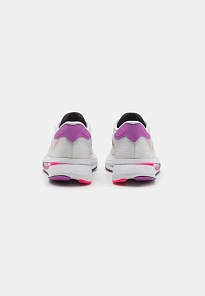 Фото № 3 с приближением к товару «‎ADIZERO SL2»
