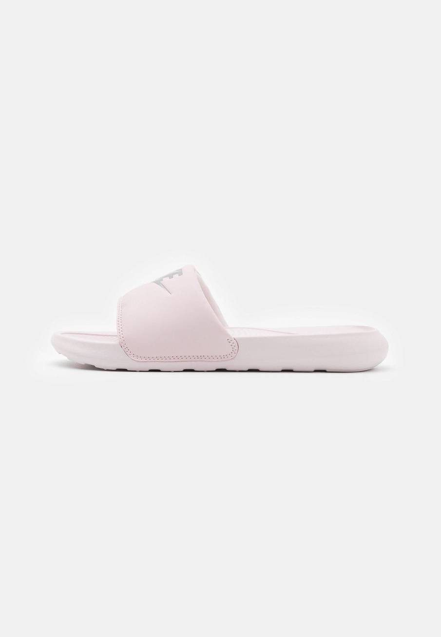 Фото № 1 с приближением к товару «‎Nike Victori One Slide»