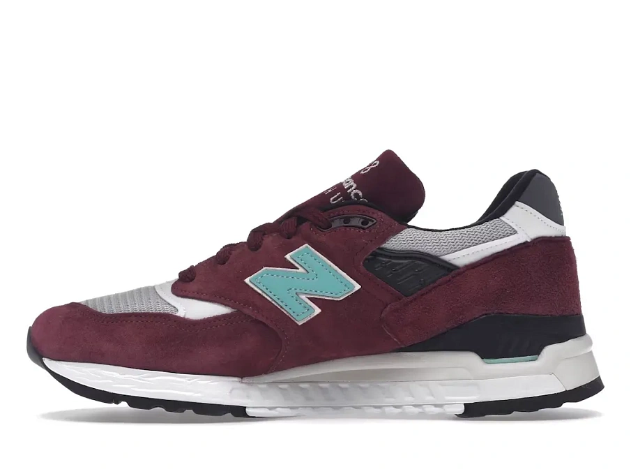 Фото № 3 с приближением к товару «‎New Balance 998»