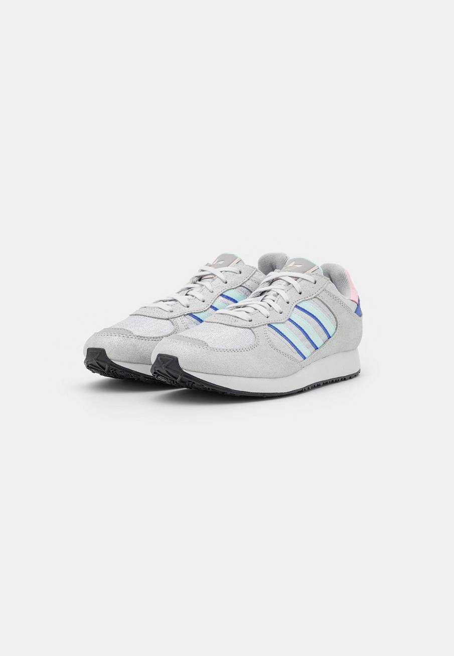 Фото № 3 с приближением к товару «‎Adidas Special »