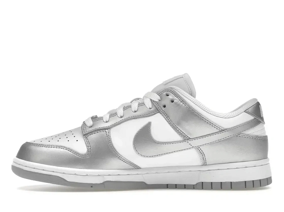 Фото № 3 с приближением к товару «‎Nike Dunk Low»
