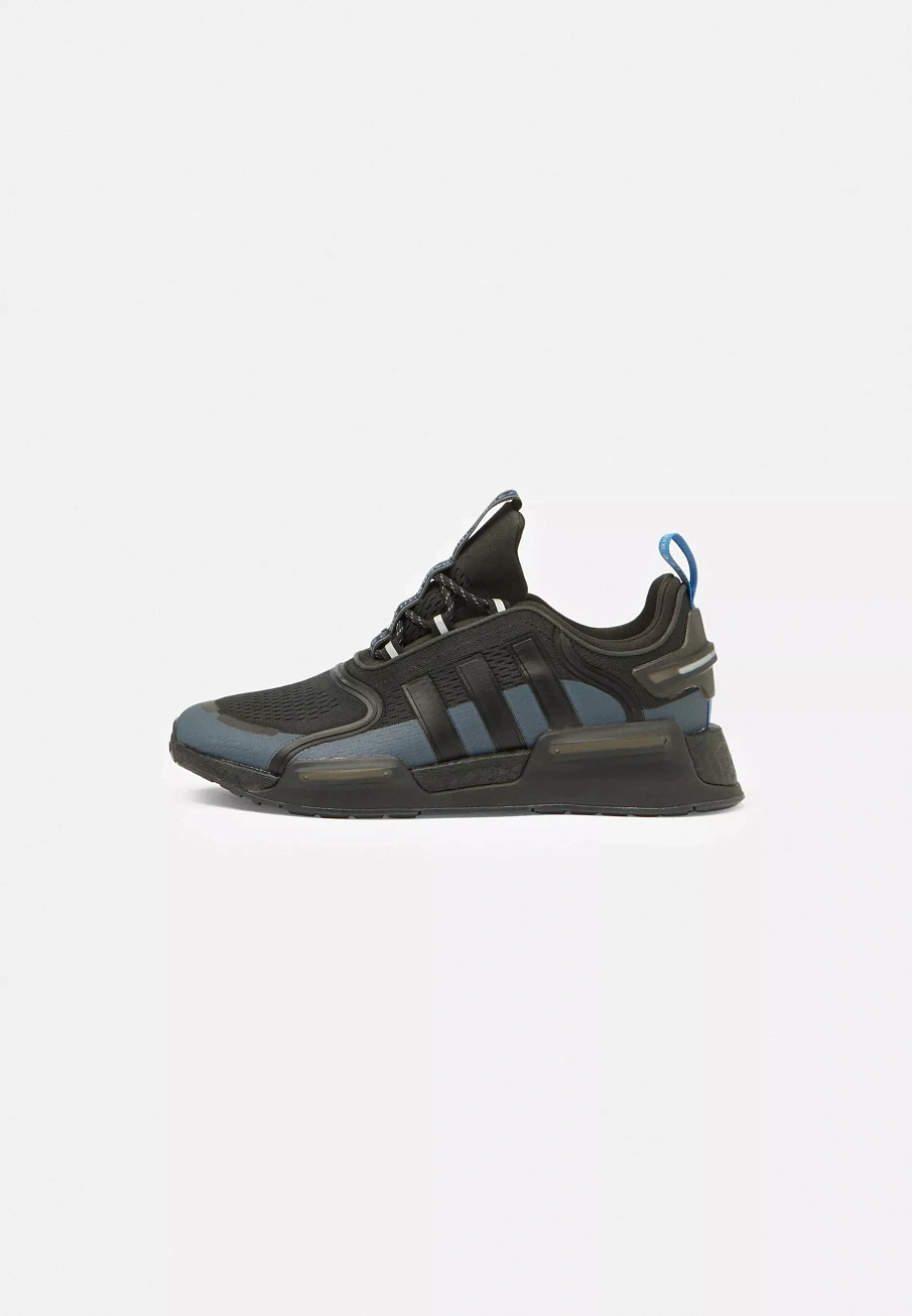 Фото № 1 с приближением к товару «‎NMD V3 UNISEX»