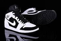 Фото № 1 с приближением к товару «‎Nike Air Jordan 1 Retro Tuxedo »