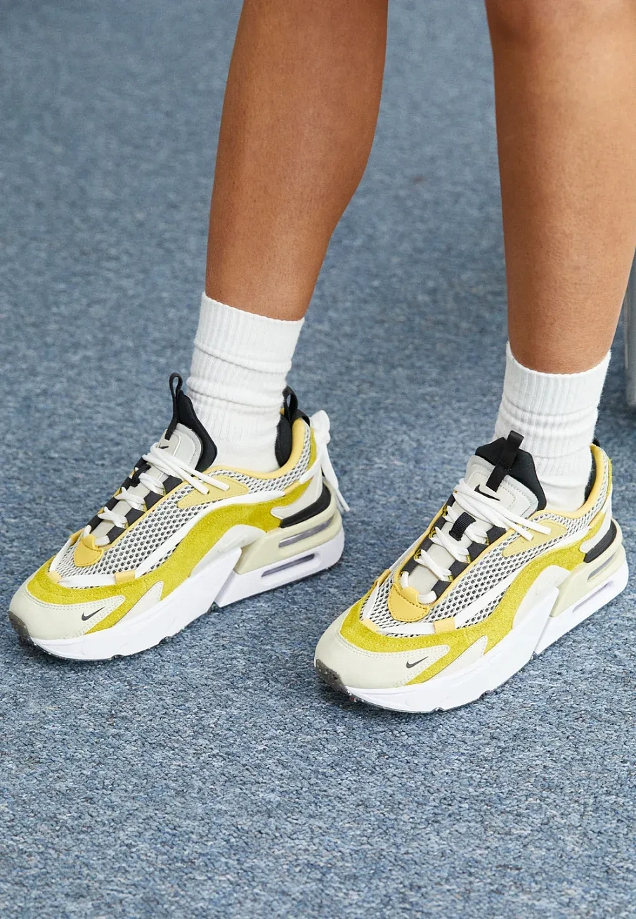 Фото № 2 с приближением к товару «‎AIR MAX FURYOSA»