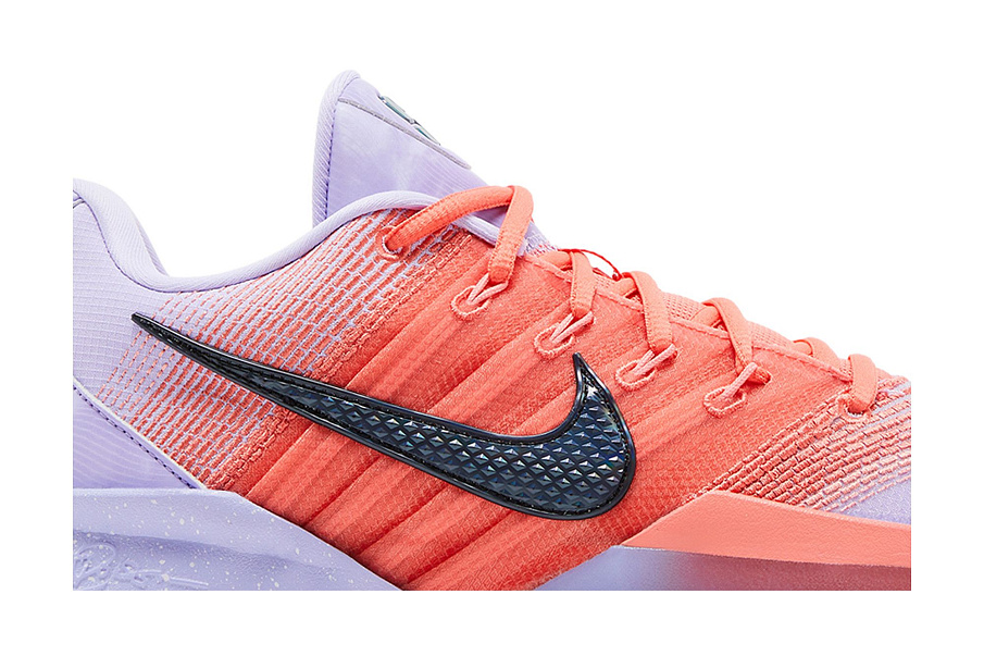 Фото № 3 с приближением к товару «‎Nike Women's Sabrina 3 Radiant»
