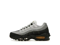 Фото № 3 с приближением к товару «‎Nike Air Max 95»