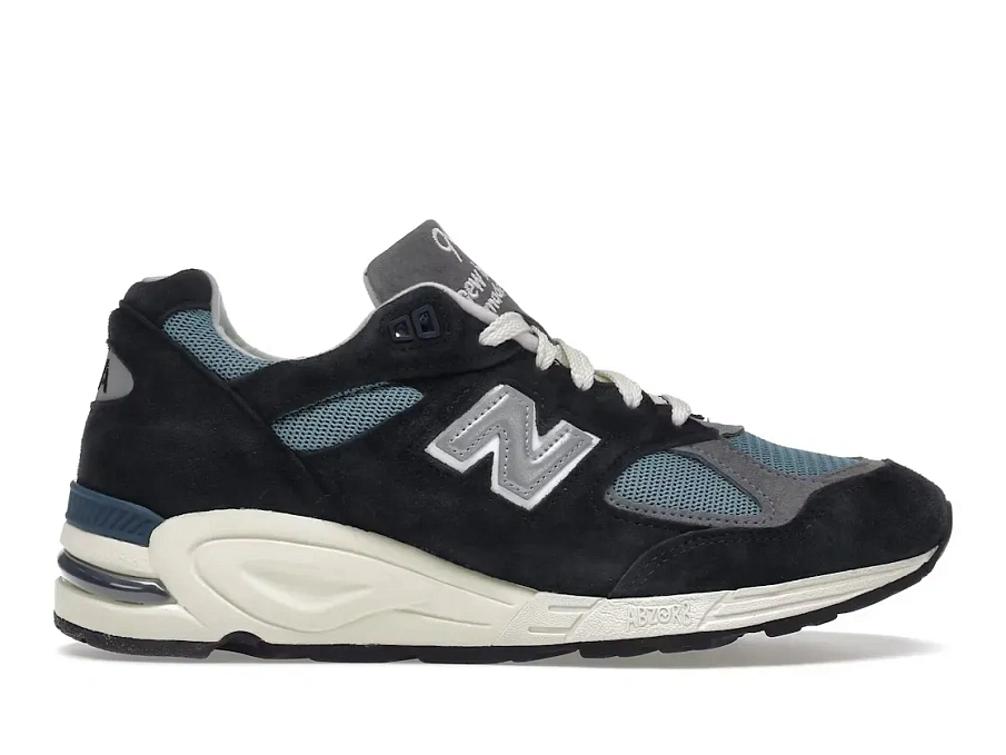 Фото № 1 с приближением к товару «‎New Balance 990v2»