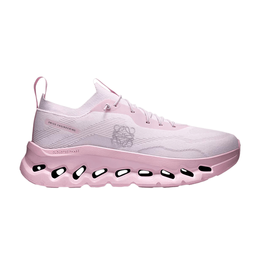 Фото № 1 с приближением к товару «‎Loewe x ON Women's Cloudtilt Pale Pink»