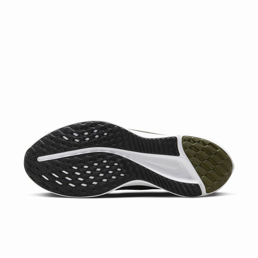 Фото № 4 с приближением к товару «‎Nike Quest 5»