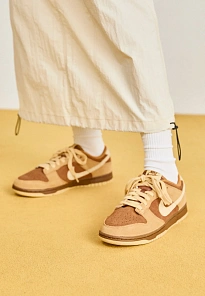 Фото № 2 с приближением к товару «‎DUNK LOW»